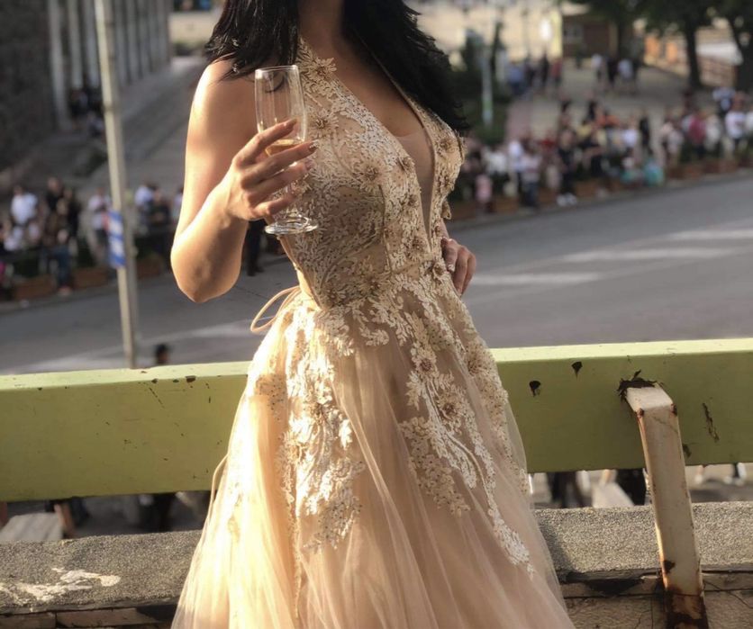 Бална рокля