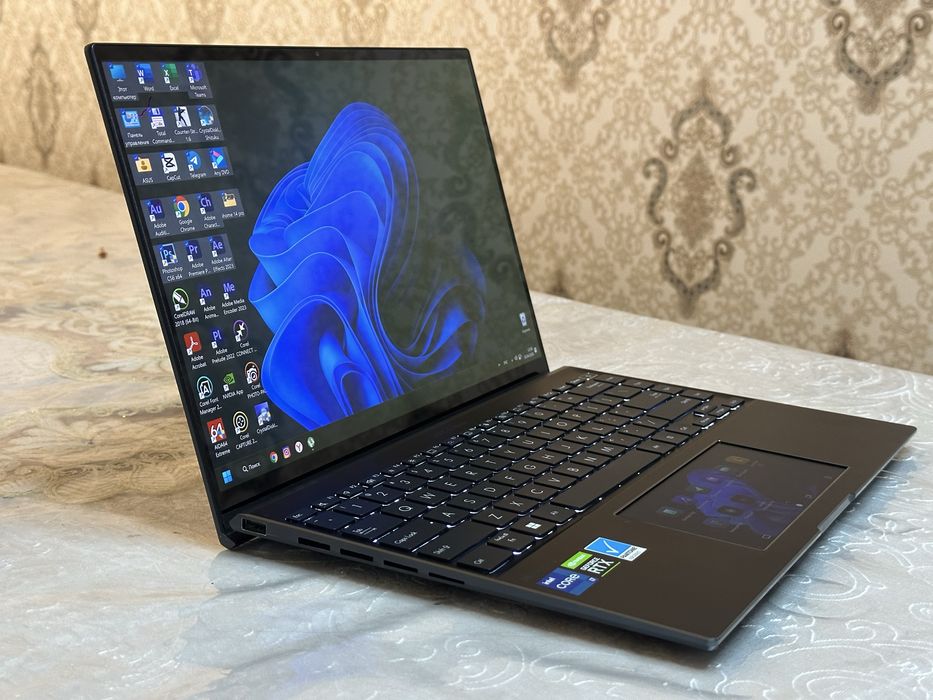 Мощный ультрабук Премиум класса Asus Zenbook Duo OLED, Core i7, Nvidia