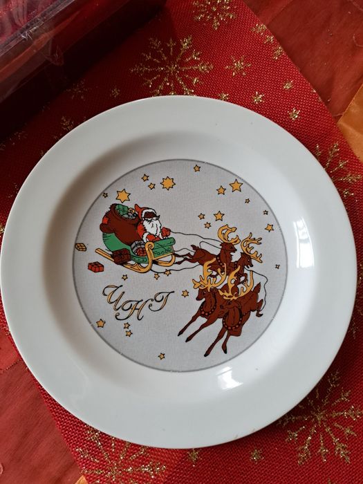 Красиви новогодишни чинии!