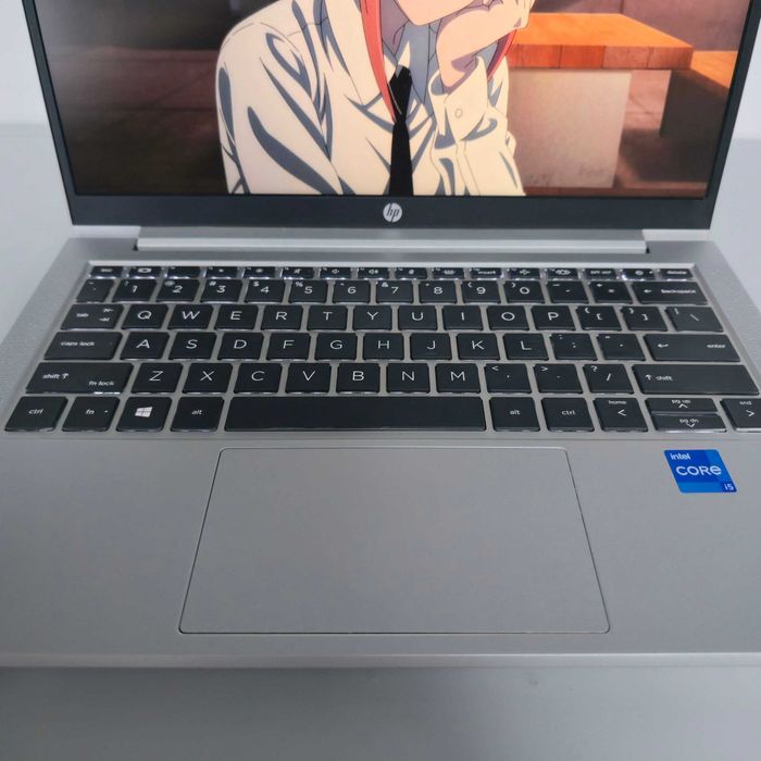 HP  i5-11 avlod SSD 256/8 GB