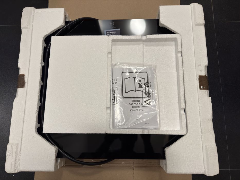 Vând ELECTROLUX EIP6446, nouă !