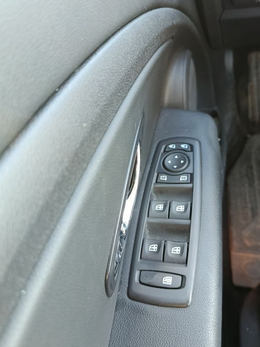 Proprietar vând Renault Fluence