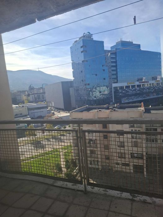 Продавам двустаен апартамент