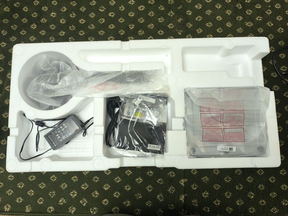 Монитор MSI черный