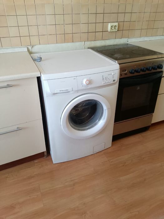 Продам стиральную машину