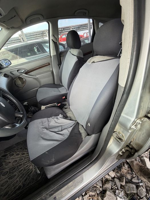 Форд  фокус 2.0 130кс 1999г бензин На Части