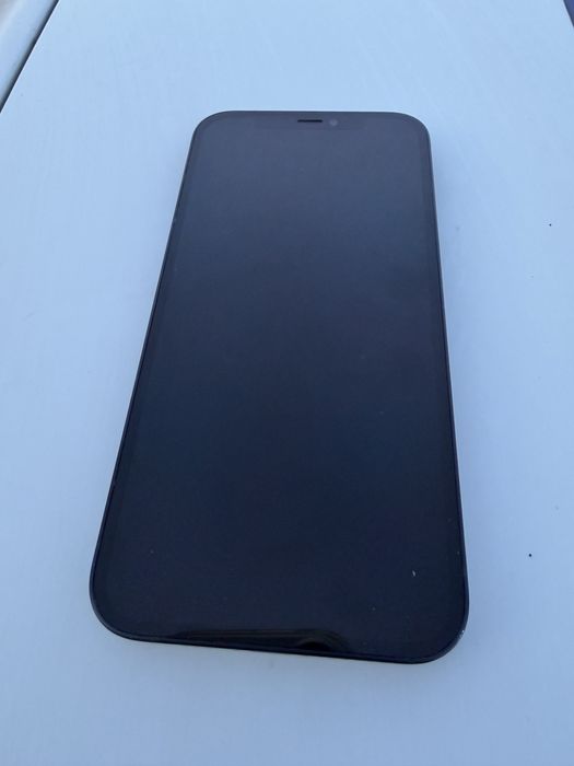 Vand iphone 12 ,64 gb