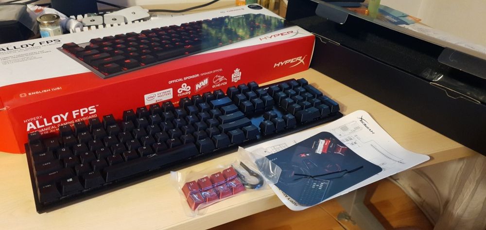 Vand tastatura mecanica HyperX Alloy FPS Cherry MX Brown ca noua