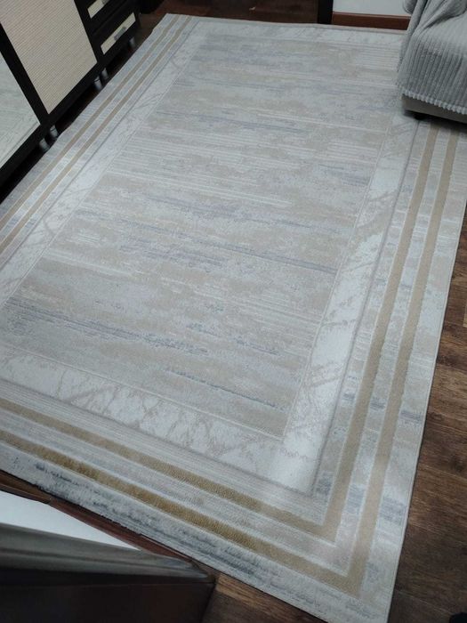 Продам палас в прихожую