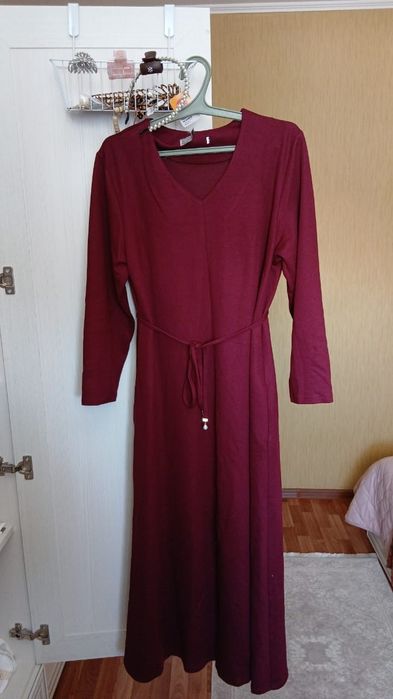 Продам платье новое