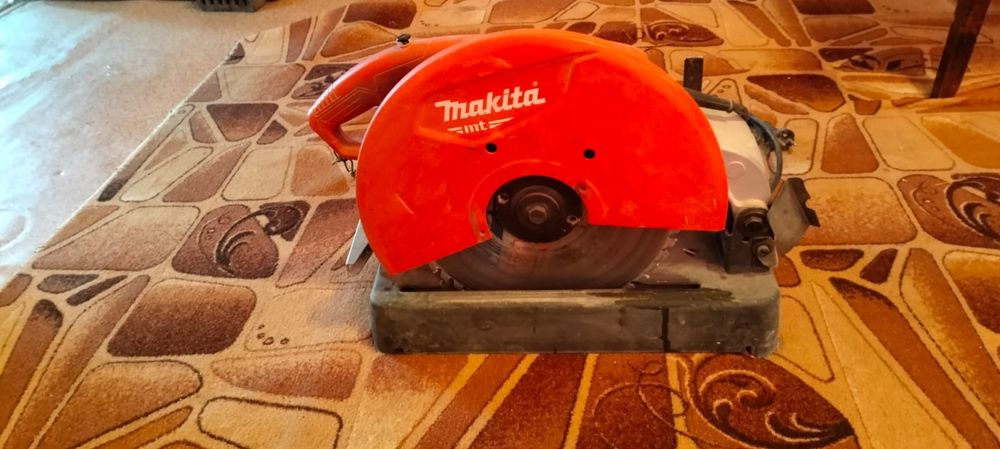 Продам торцовочная пила