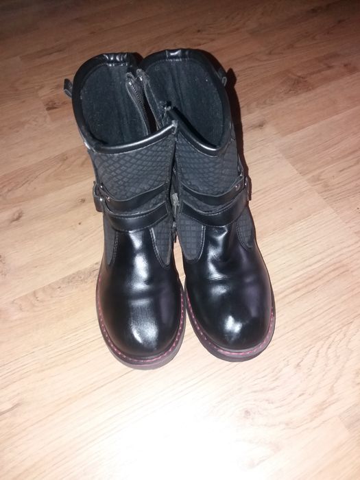 vand pantofii,cizme  nr.36