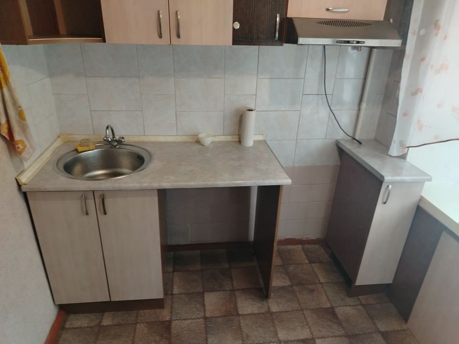 Продам кухонный гарнитур недорого