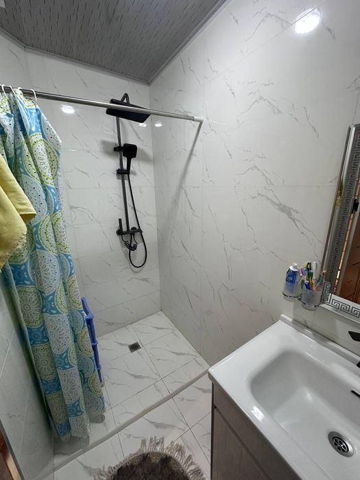 Продается 3-х комнатная квартира. 3 хонали уй сотилади.