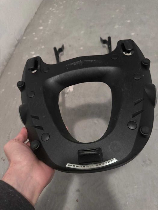 Suport topcase Givi  cu placa Monokey pt. Yamaha FZ1/Fazer
