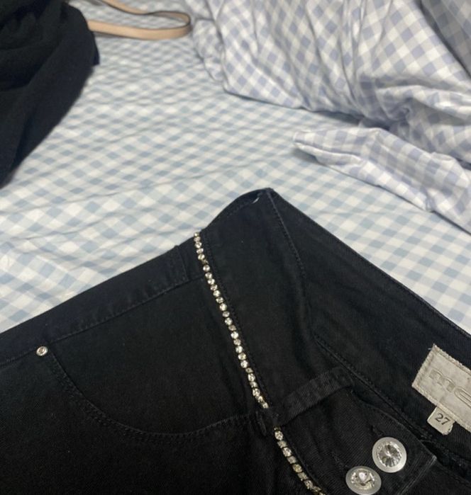 Blugi negri eleganti