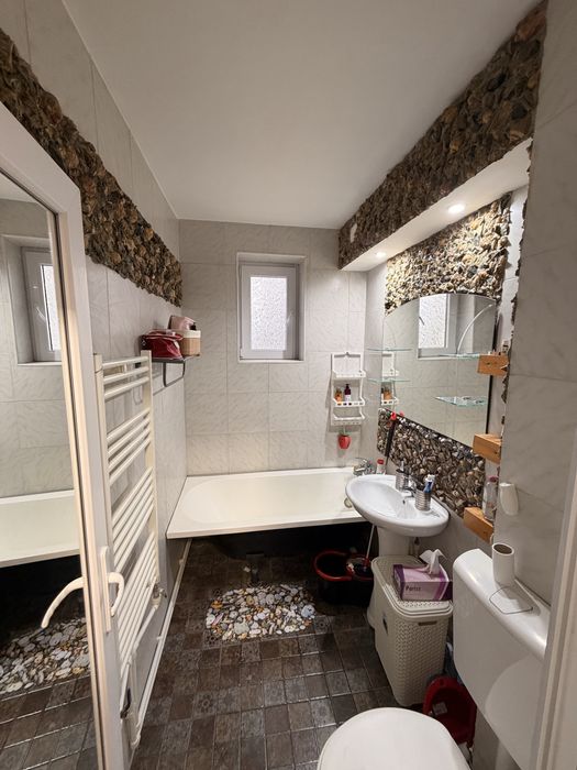 Inchiriez apartament 2 camere central