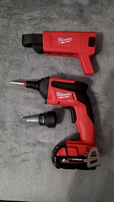 Vând autofiletanta rigips Milwaukee M18 FSG NOUA!