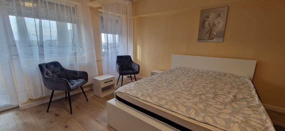 Închiriez garsoniera Nufarul