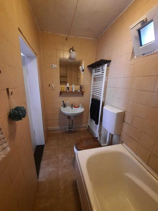 Apartament 1 cam la casa