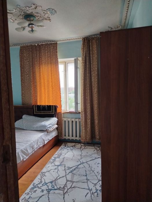 Юнусобод 4 кварталда 4 хонали кв ,  йигитларга йоки оила учун