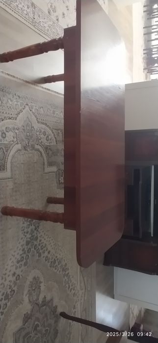 Стол для кухни и гостевой