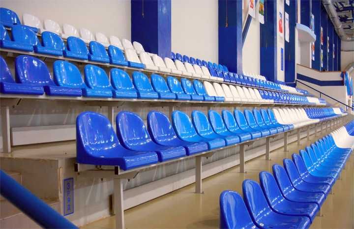 Пластиковые сиденья для трибун стадиона, споритвных арен