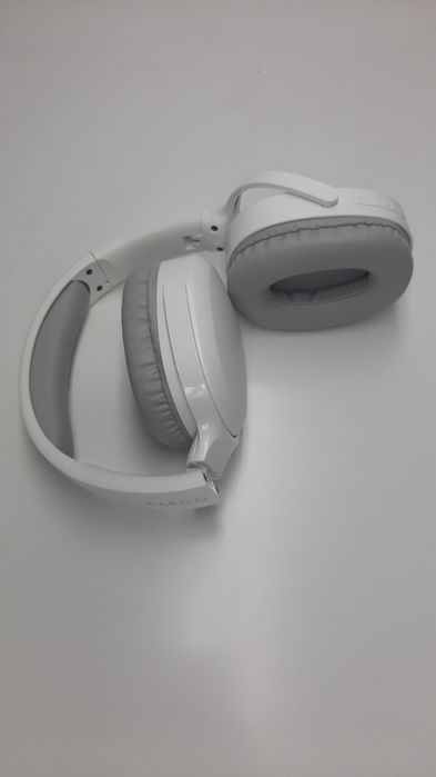 Наушники беспроводные.