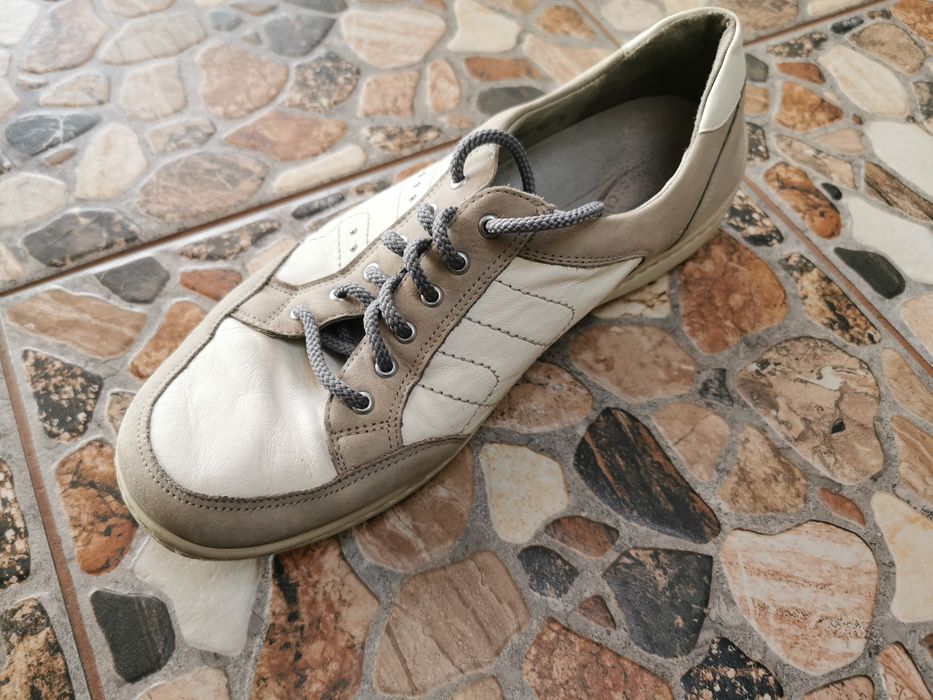 Adidași..diverse modele..