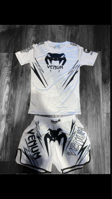 Venum Performance Sets
