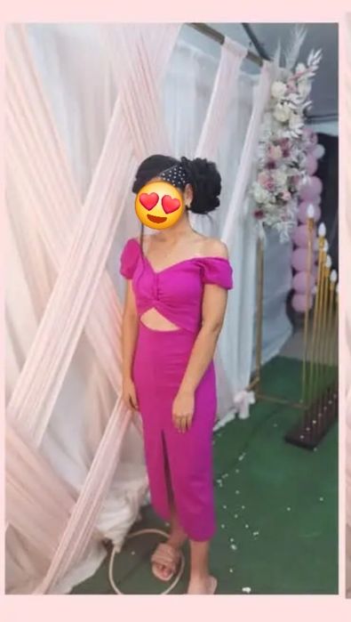 Дамска ефектно изрязана рокля  виолетов