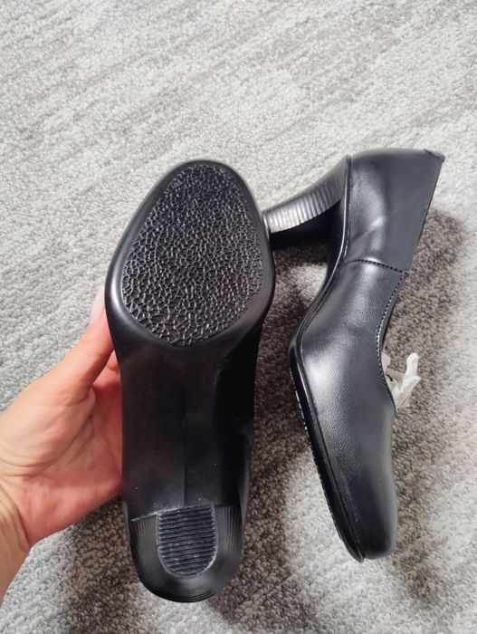 Pantofi de piele naturala