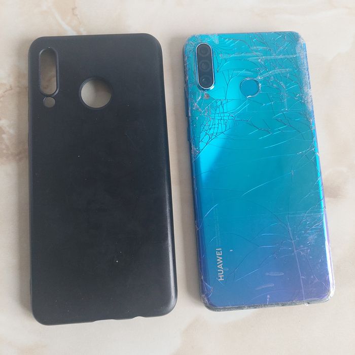 Vând Huawei P30 Lite de 128Gb cu țiplă și husă BONUS //poze reale