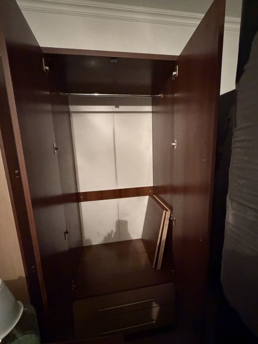 Шкаф для одежды, тумба с зеркалом