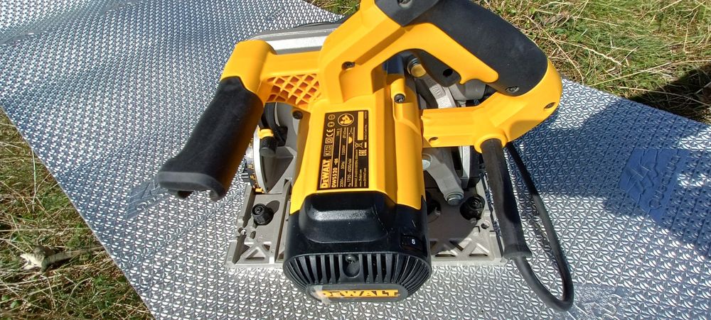 Circular cu plonjare Dewalt DWS 520 Nou