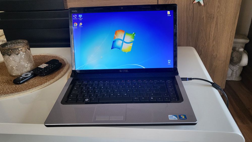 Лаптоп Dell Studio 1555 15.6"