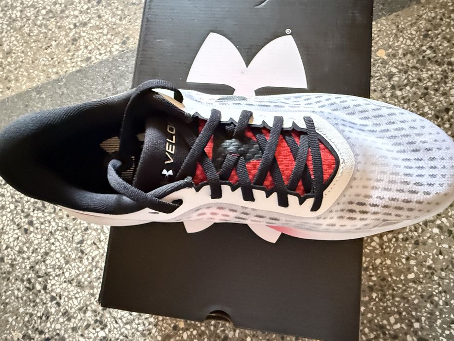Нови маратонки Under Armour Velocity Pace