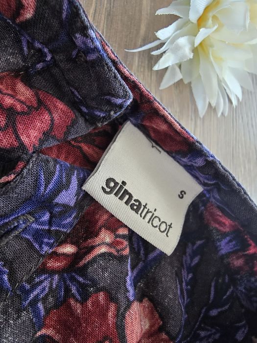 Дамска     рокля