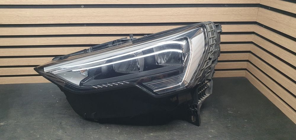 Audi Q3 83A far stanga led fulled