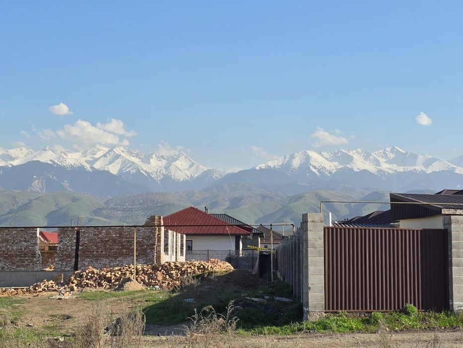 Продам участок 6 соток в поселке Райымбек