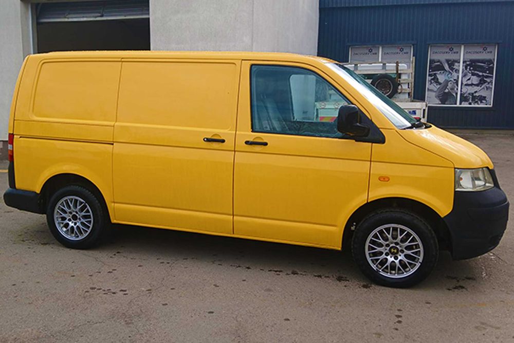 VW Transporter T5 – Fiabil și economic.