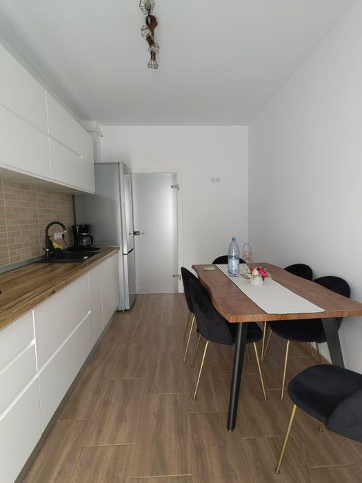 Apartament spațios 3 camere + Logie + Zonă pavată & Spațiu verde | Cartierul Arhitecților, Calea Cisnădiei