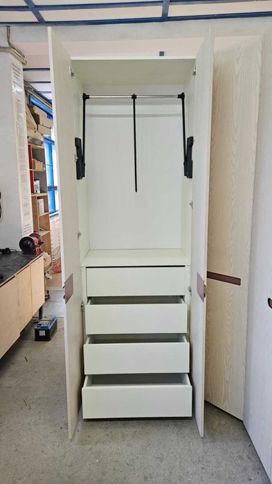 Гардероб*чисто нов*1800/2450/1800