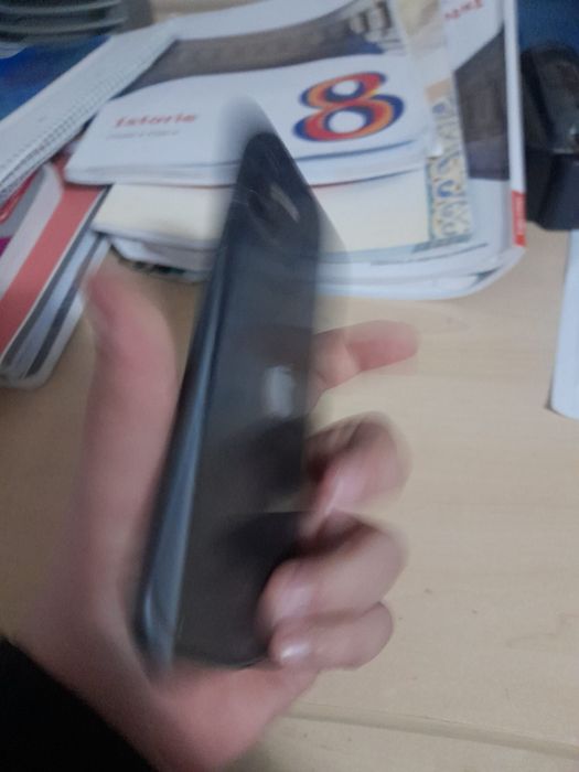 Vand iphone 11 impecabil