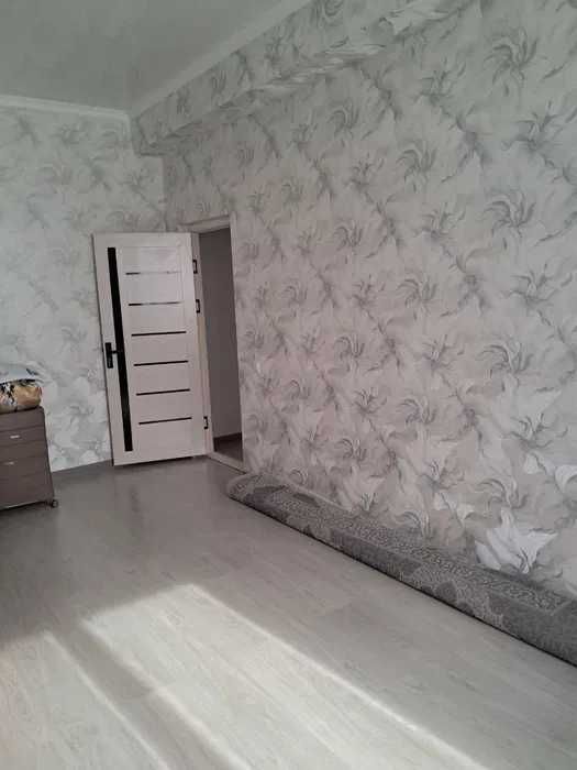 Янги домдан   1 хонали квартира сотилади Шарк-1