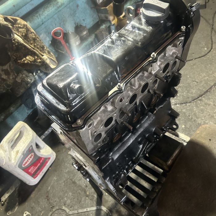 Двигатель гольф,ауди,венто,пассат 1.8 abs моно