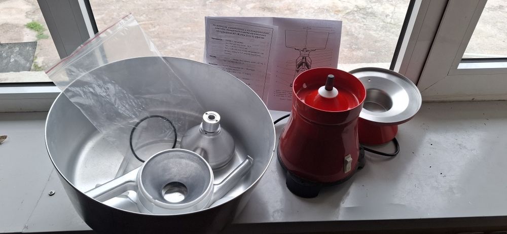 Украинский сепаратор для молока мотор Стич