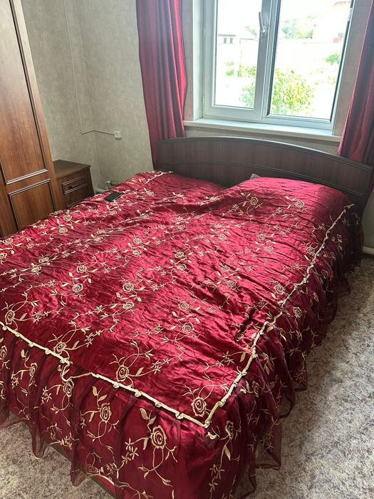 Продам спальный гарнитур