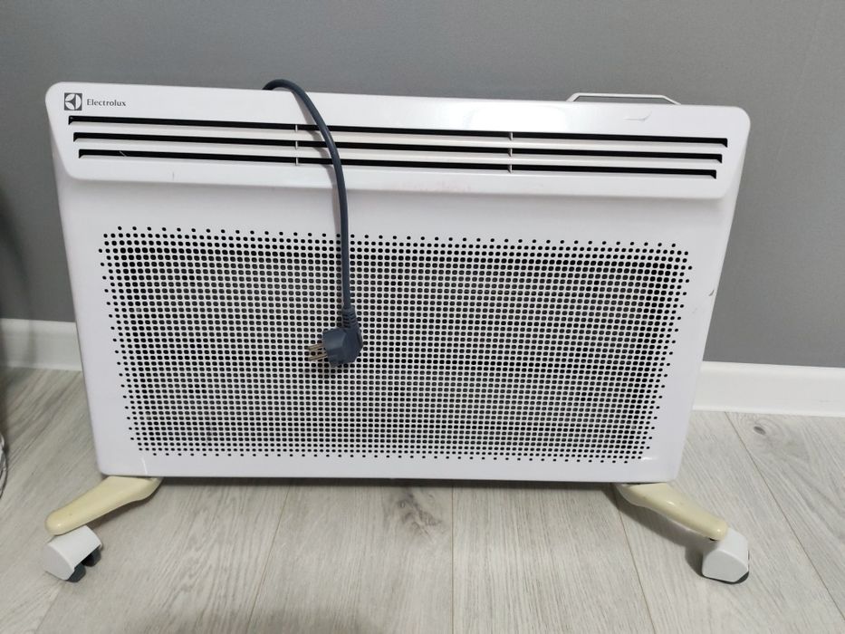 Продаю обогреватель Electrolux 2
