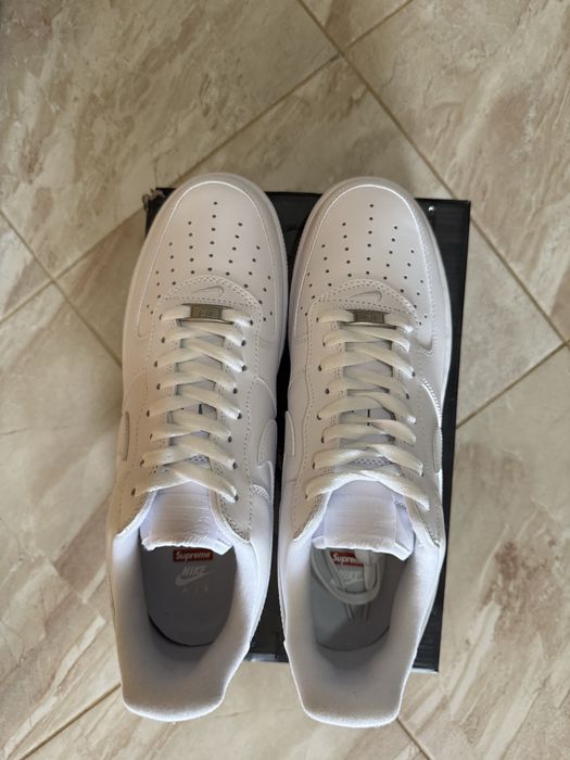 Nike Air Force 1 x Supreme White